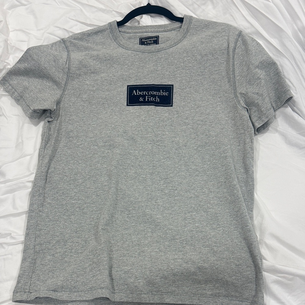 Abercrombie & Fitch Gray Logo Tee
